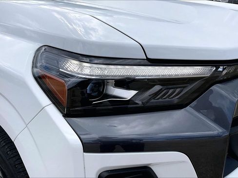 Used 2024 Chevrolet Colorado LT w/ LT Convenience Package III RWD image 33