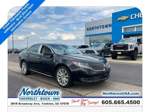 Used 2013 Lincoln MKS AWD image 5
