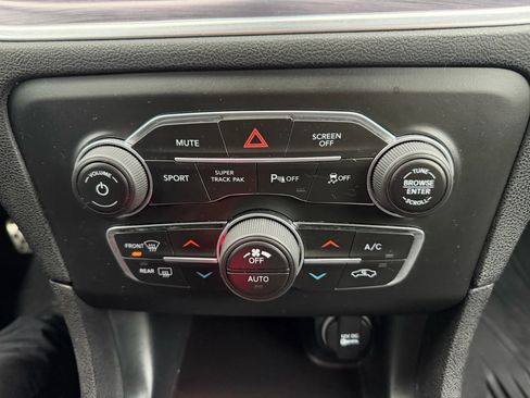 Used 2018 Dodge Charger GT w/ Blacktop Package image 18