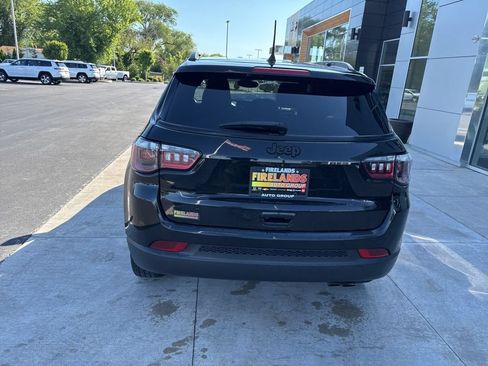 Used 2022 Jeep Compass Latitude w/ Convenience Group AWD/4WD image 43