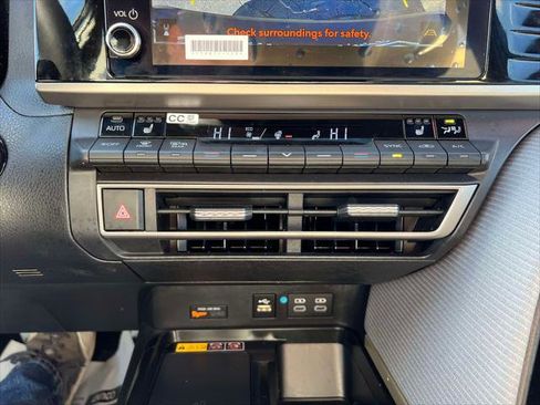 Certified 2026 Toyota Camry SE w/ Convenience Package FWD image 31