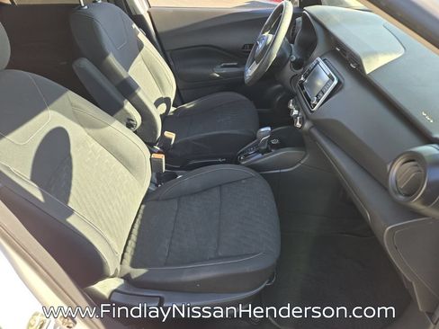 Used 2022 Nissan Kicks S FWD image 15