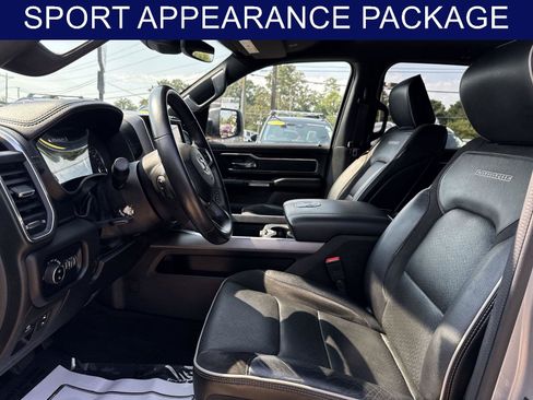 Used 2022 RAM 1500 Laramie w/ Sport Appearance Package AWD/4WD image 10