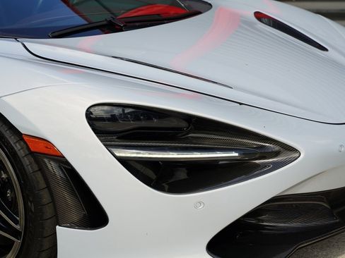 Used 2018 McLaren 720S RWD image 11