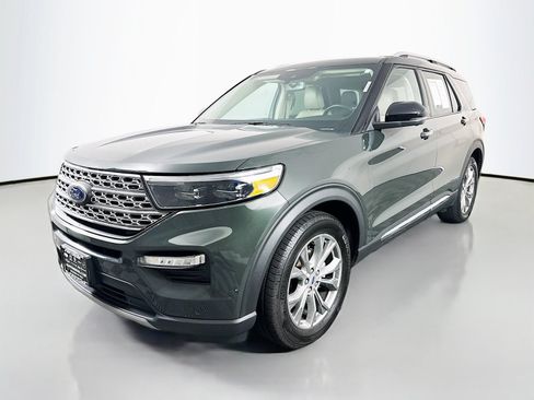 Used 2022 Ford Explorer Limited w/ Equipment Group 301A RWD image 3