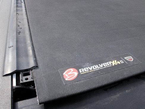 Used 2023 GMC Canyon AT4X image 36