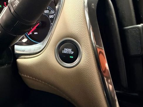 Certified 2023 Chevrolet Traverse LT w/ LT Premium Package image 17