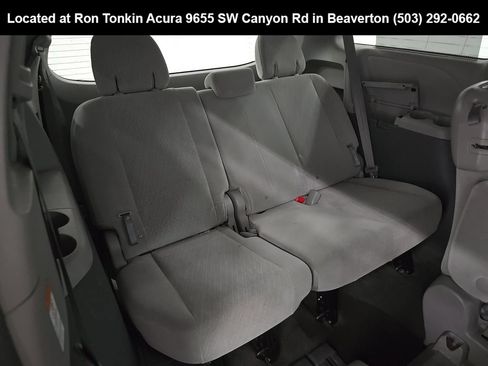 Used 2017 Toyota Sienna LE FWD image 11