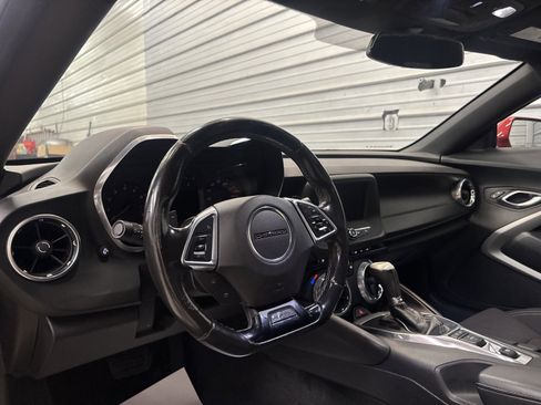 Used 2017 Chevrolet Camaro LT image 10
