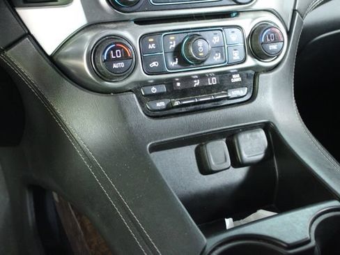 Used 2019 Chevrolet Tahoe LS AWD/4WD image 19