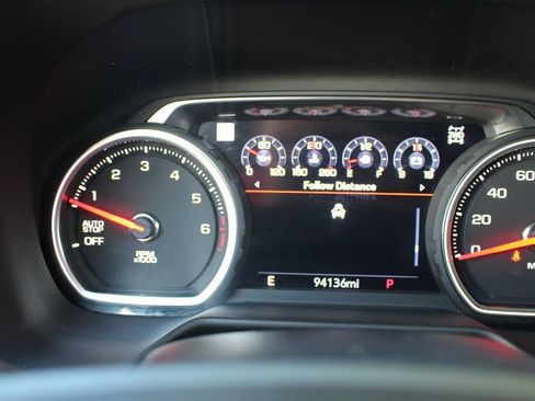 Used 2021 Chevrolet Tahoe Premier w/ Premium Package image 32