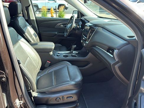 Used 2018 Chevrolet Traverse Premier w/ Driver Confidence II Package FWD image 13
