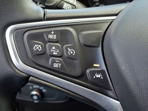 Used 2023 Chevrolet Equinox LT image 23