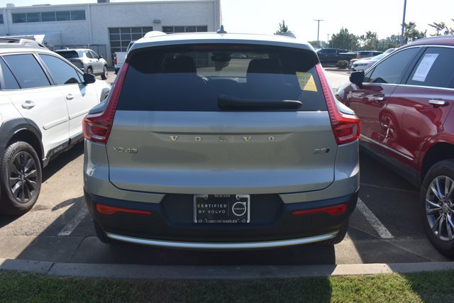 Used 2023 Volvo XC40 B5 Ultimate AWD/4WD image 5