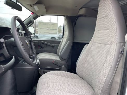 New 2025 Chevrolet Express 3500 w/ Driver Convenience Package image 10