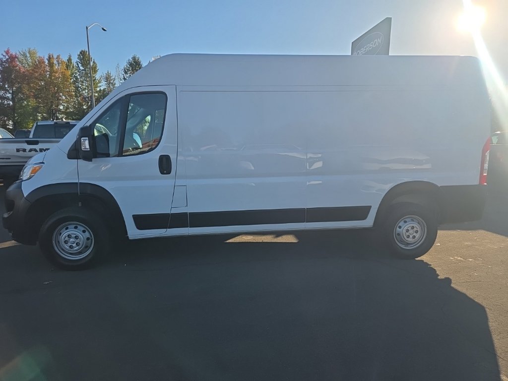 Used 2023 RAM ProMaster 2500 w/ Safety Group FWD image 2