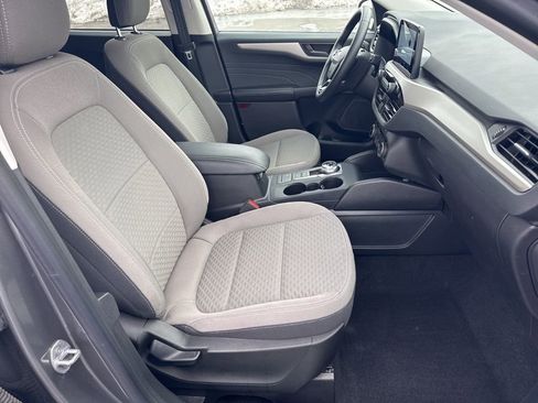 Used 2022 Ford Escape SE w/ Cold Weather Package image 10
