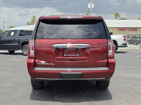 Used 2020 GMC Yukon XL Denali RWD image 5