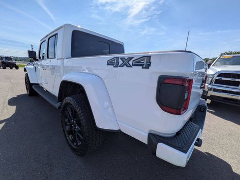 Used 2022 Jeep Gladiator High Altitude AWD/4WD image 3