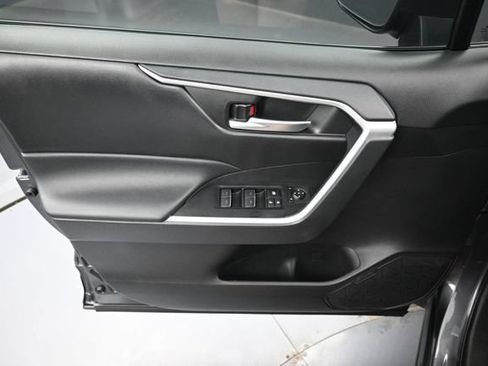 Used 2024 Toyota RAV4 XLE FWD image 22