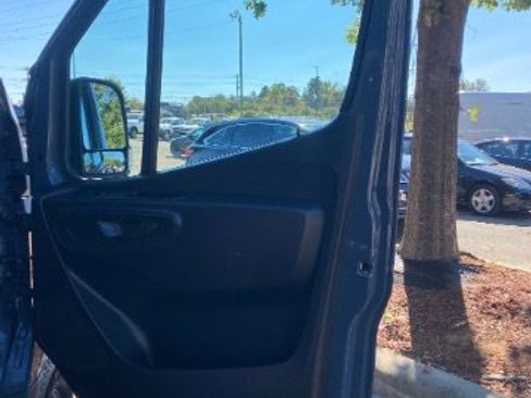 Used 2019 Mercedes-Benz Sprinter 170 image 25