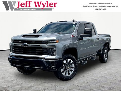 Used 2024 Chevrolet Silverado 2500 Custom w/ Custom Value Package AWD/4WD image 1