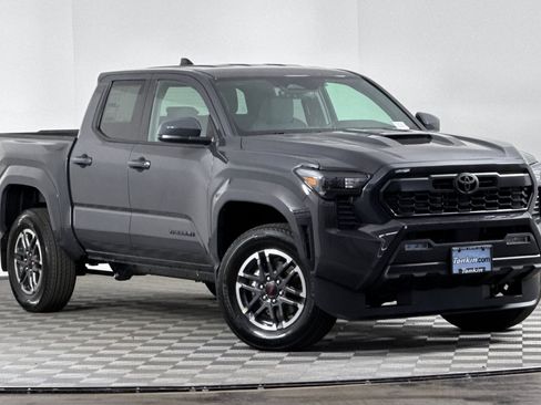 New 2025 Toyota Tacoma TRD Sport image 2