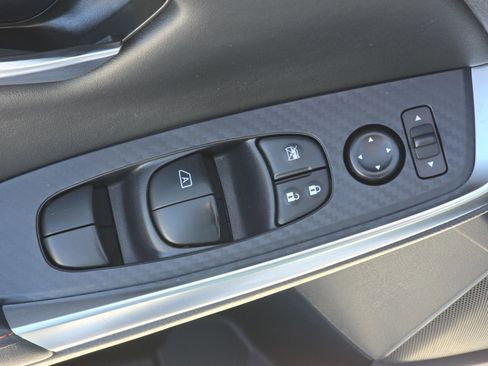 Used 2024 Nissan Sentra SR w/ SR Premium Package image 21