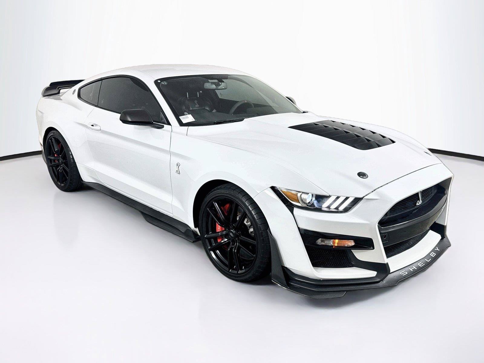 Used 2021 Ford Mustang Shelby GT500 w/ Technology Package RWD image 7
