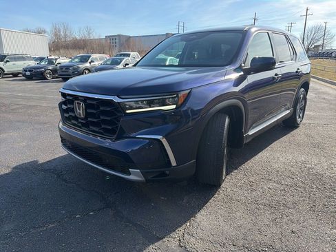 Used 2025 Honda Pilot EX-L image 7