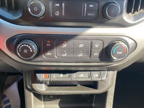 Used 2020 Chevrolet Colorado LT image 21