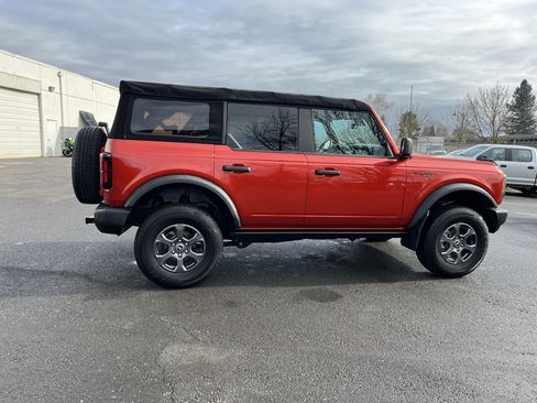 Used 2022 Ford Bronco Big Bend image 6