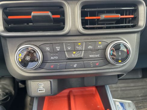 Used 2023 Ford Maverick XLT w/ XLT Luxury Package FWD image 15