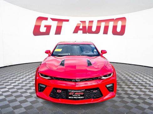 Used 2018 Chevrolet Camaro SS image 2
