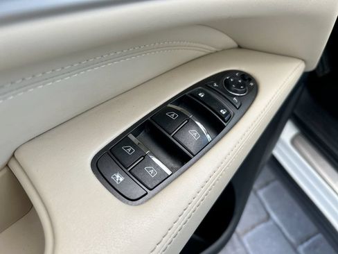 Used 2020 INFINITI QX60 Luxe w/ Essential Package FWD image 13