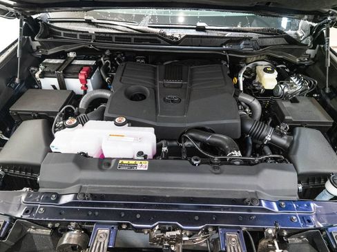 Certified 2026 Toyota Tundra Limited AWD/4WD image 38