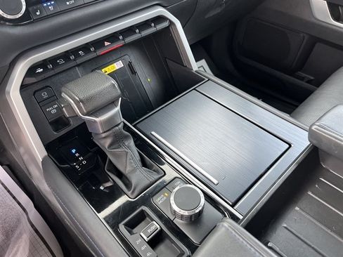 Used 2023 Toyota Tundra Platinum AWD/4WD image 28