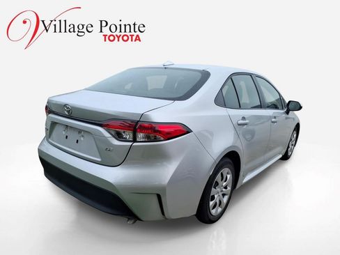 Used 2024 Toyota Corolla LE FWD image 4