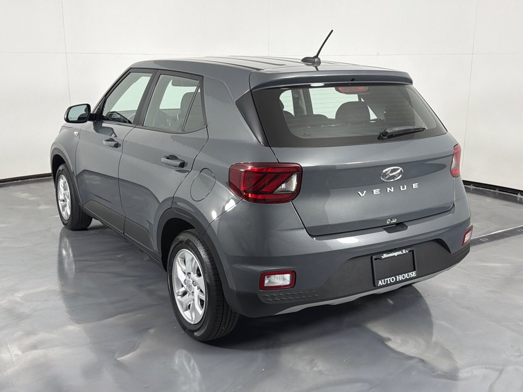 Used 2026 Hyundai Venue SE FWD image 7