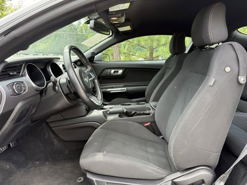 Used 2019 Ford Mustang GT image 34