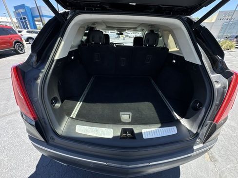 Used 2017 Cadillac XT5 Luxury FWD image 27