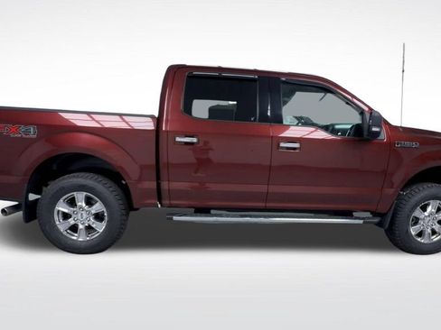 Used 2017 Ford F150 XLT w/ Equipment Group 302A Luxury AWD/4WD image 9