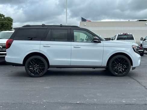 New 2026 Ford Expedition Platinum w/ Stealth Performance Package AWD/4WD image 50
