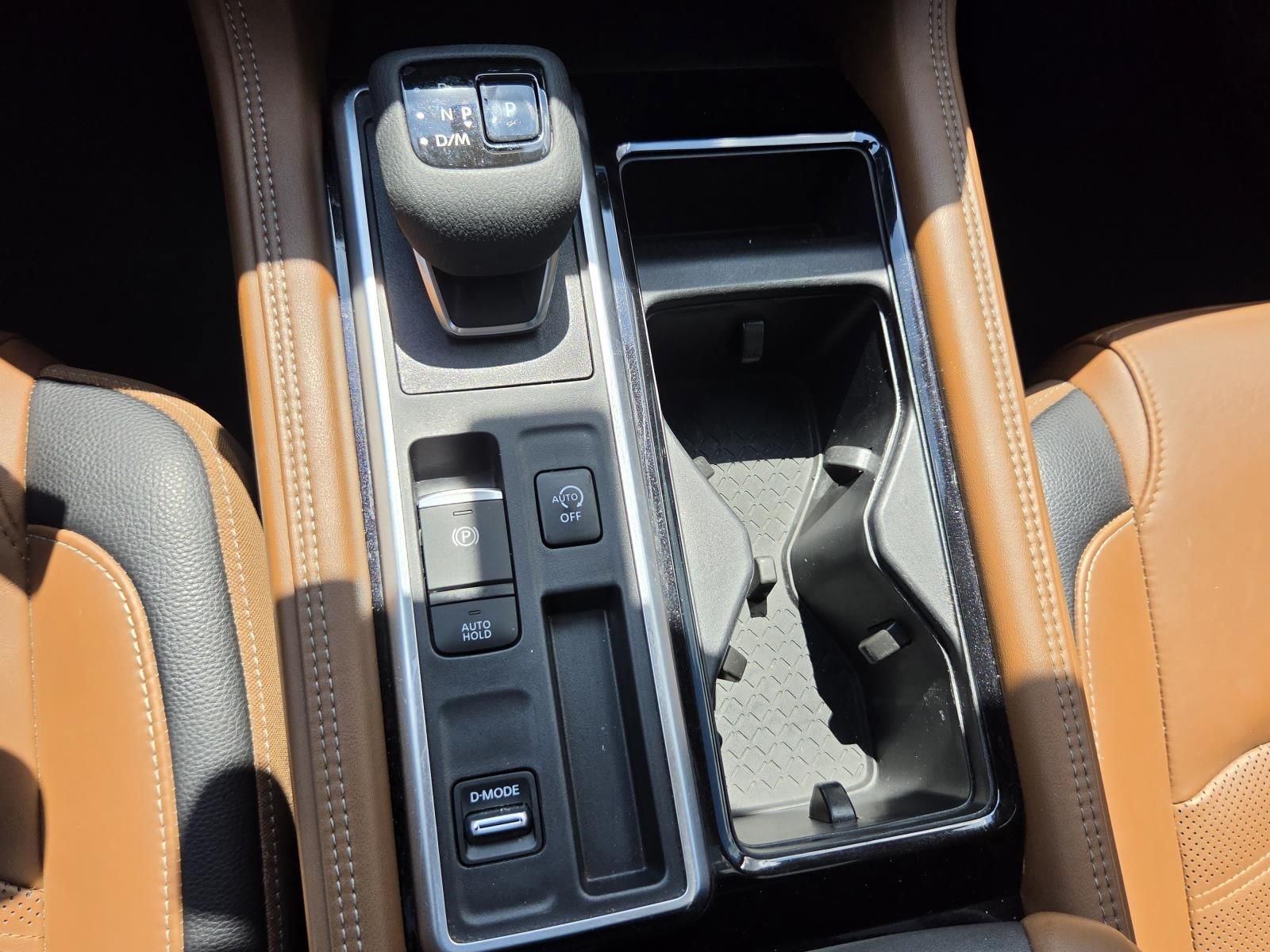 Used 2024 Nissan Pathfinder Platinum FWD image 33