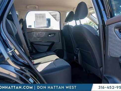 Used 2023 Nissan Rogue SV image 20