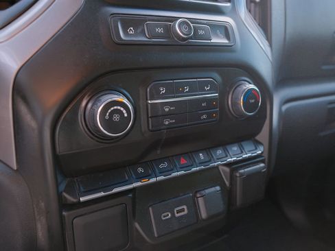 Used 2021 Chevrolet Silverado 1500 Custom image 22