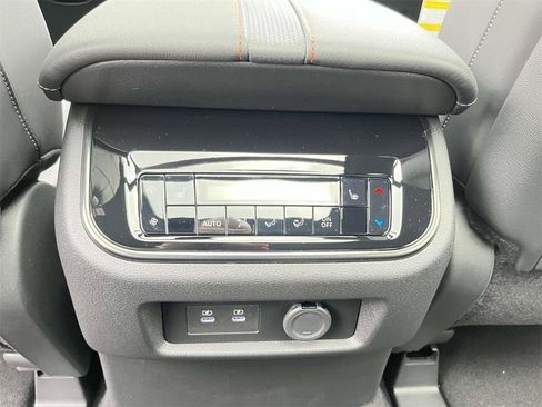 New 2025 Nissan Armada PRO-4X w/ Pro-4X Premium Package image 32