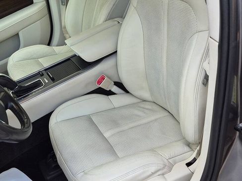 Used 2012 Lincoln MKS FWD image 37