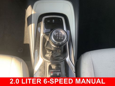 Used 2019 Toyota Corolla SE w/ Carpet Mat Package FWD image 5