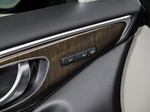 Used 2017 INFINITI Q50 3.0t Premium w/ Driver Assistance Package image 16